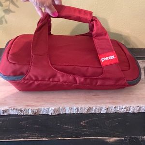 Pyrex portable insulated carrying bag